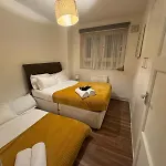Alder House In Camden For 7 Guests