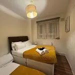 Alder House In Camden For 7 Guests